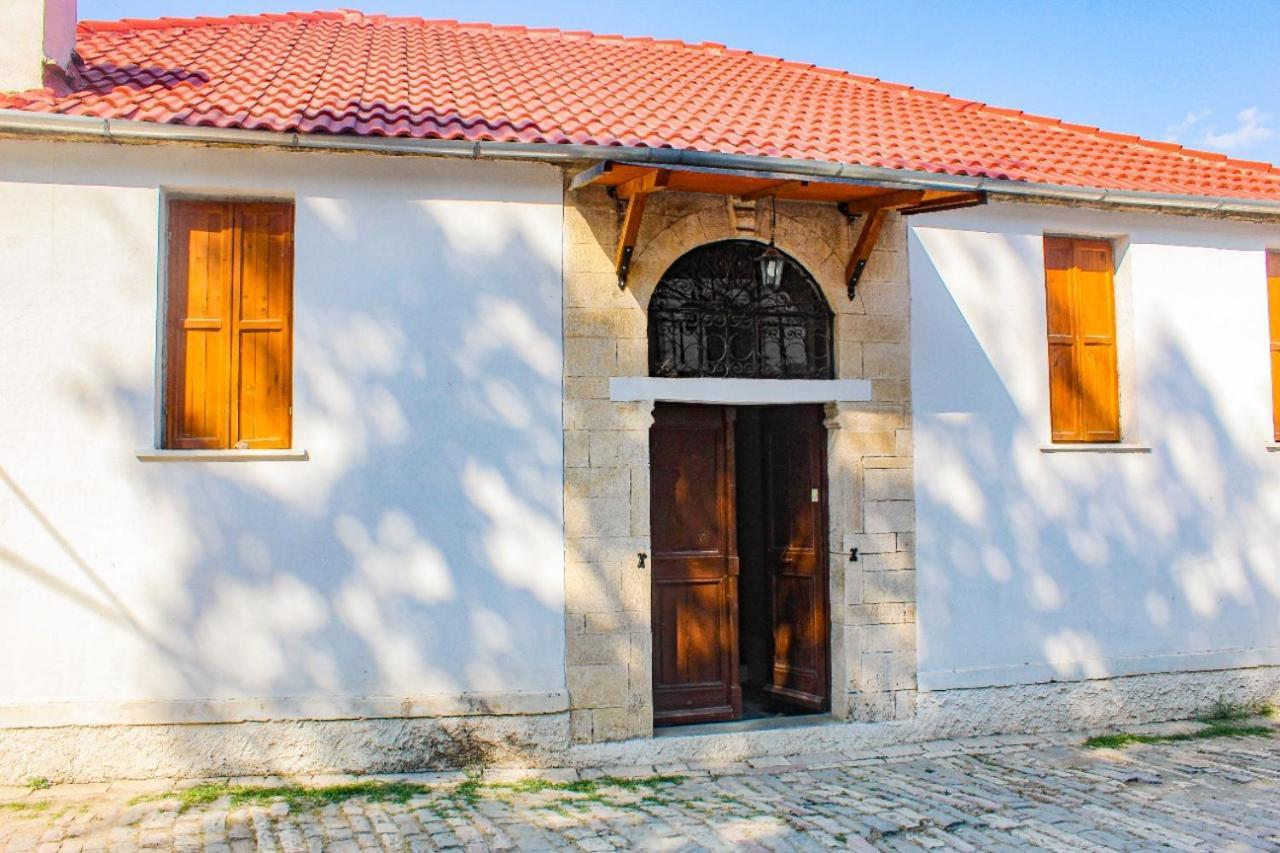 Gjirokastër Silver Hill Guesthouse מראה חיצוני תמונה