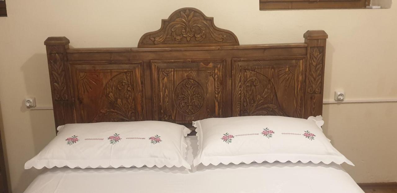 Gjirokastër Silver Hill Guesthouse מראה חיצוני תמונה