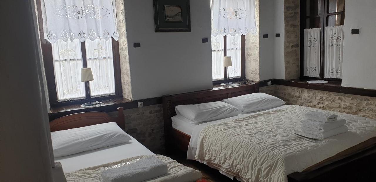 Gjirokastër Silver Hill Guesthouse מראה חיצוני תמונה