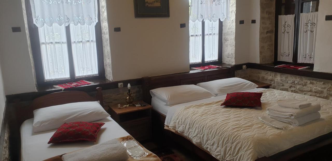 Gjirokastër Silver Hill Guesthouse מראה חיצוני תמונה