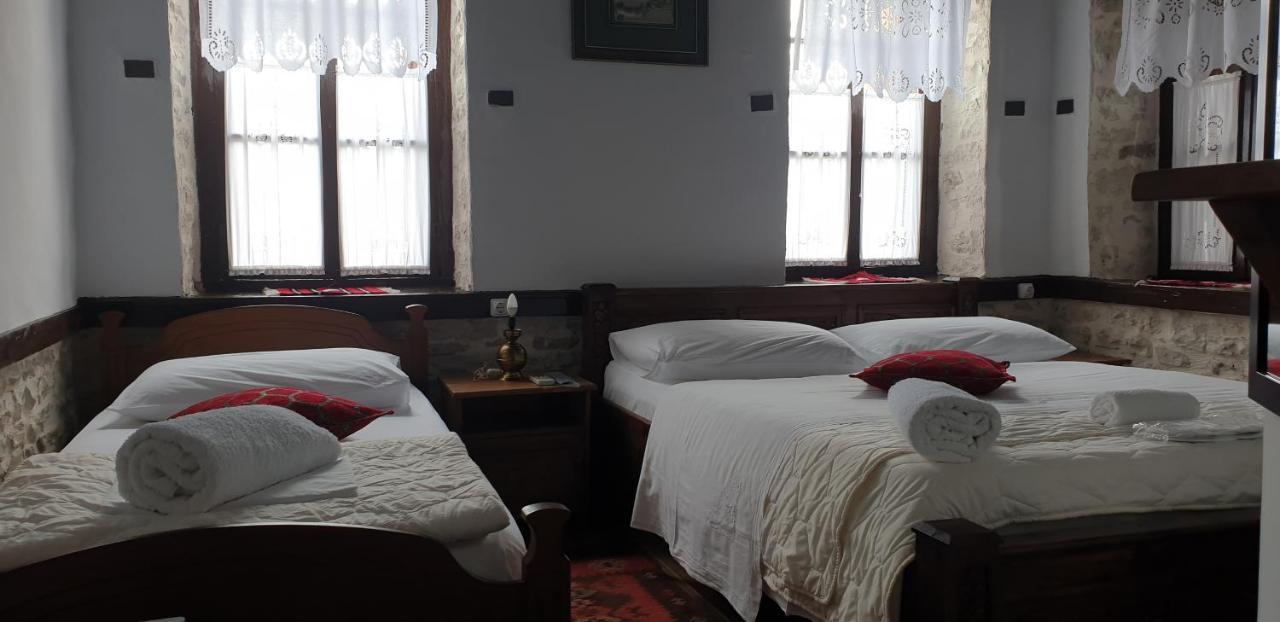 Gjirokastër Silver Hill Guesthouse מראה חיצוני תמונה