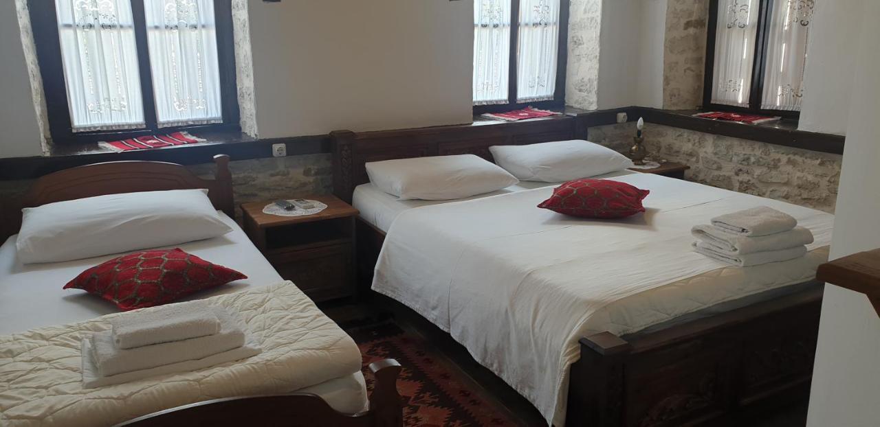 Gjirokastër Silver Hill Guesthouse מראה חיצוני תמונה