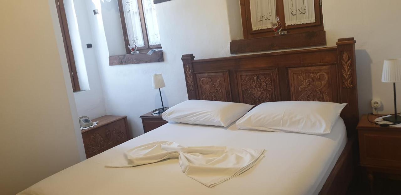 Gjirokastër Silver Hill Guesthouse מראה חיצוני תמונה