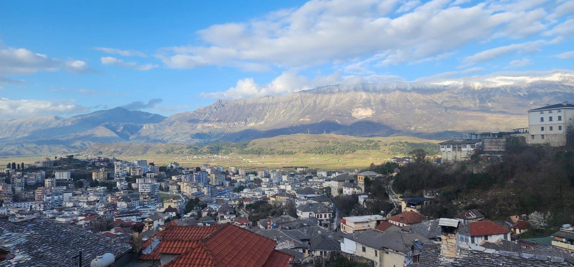 Gjirokastër Silver Hill Guesthouse מראה חיצוני תמונה