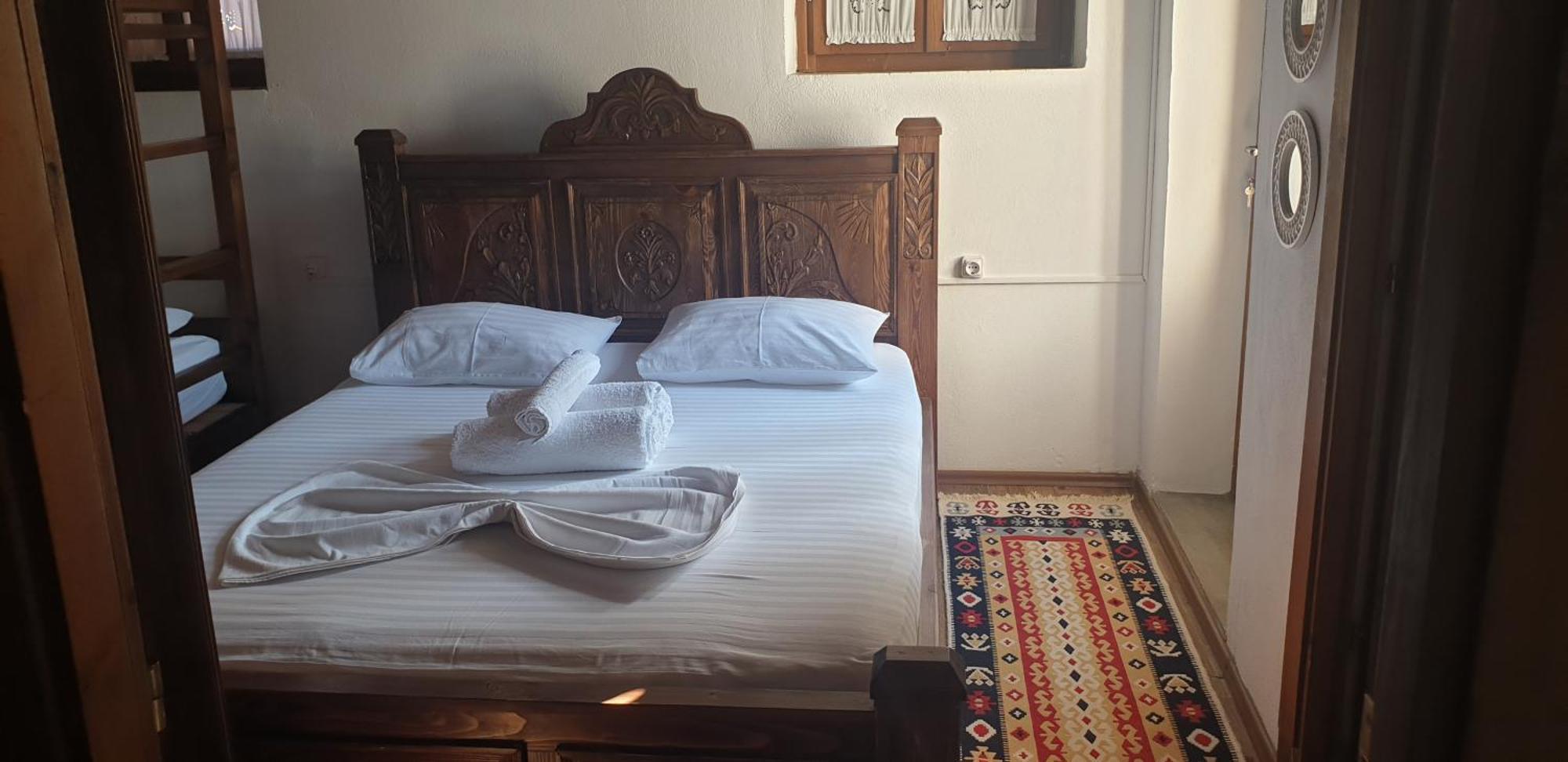 Gjirokastër Silver Hill Guesthouse חדר תמונה