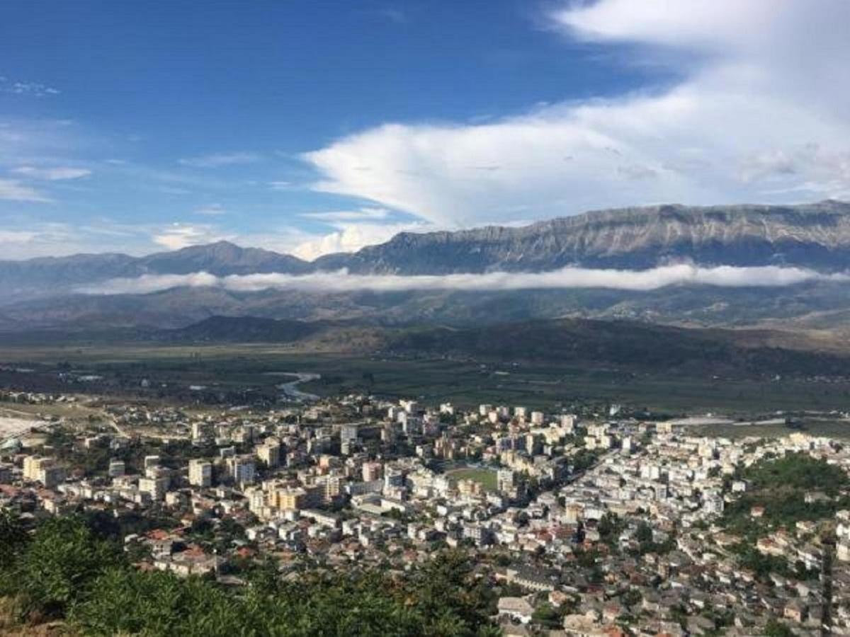 Gjirokastër Silver Hill Guesthouse מראה חיצוני תמונה